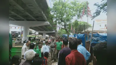 शहर को रफ्तार देने के लिए सड़कों से हटाया जा रहा अतिक्रमण, पिस्का मोड़ से हटी कई दुकानें