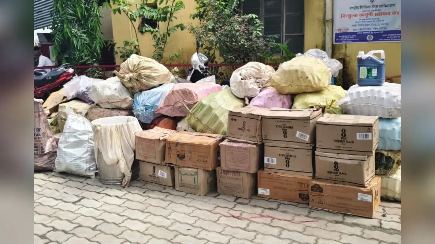 Fake Liquor Factory: झारखंड के गिरिडीह में नकली शराब फैक्ट्री का भंडाफोड़, घर का मालिक समेत 3 अरेस्ट