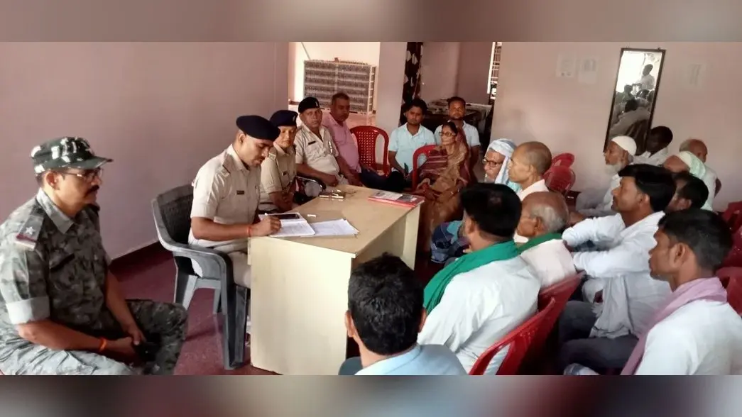 शांति और सौहार्दपूर्ण माहौल में पर्व मनाने की अपील, रूट व डीजे पर रहेगा प्रतिबंध