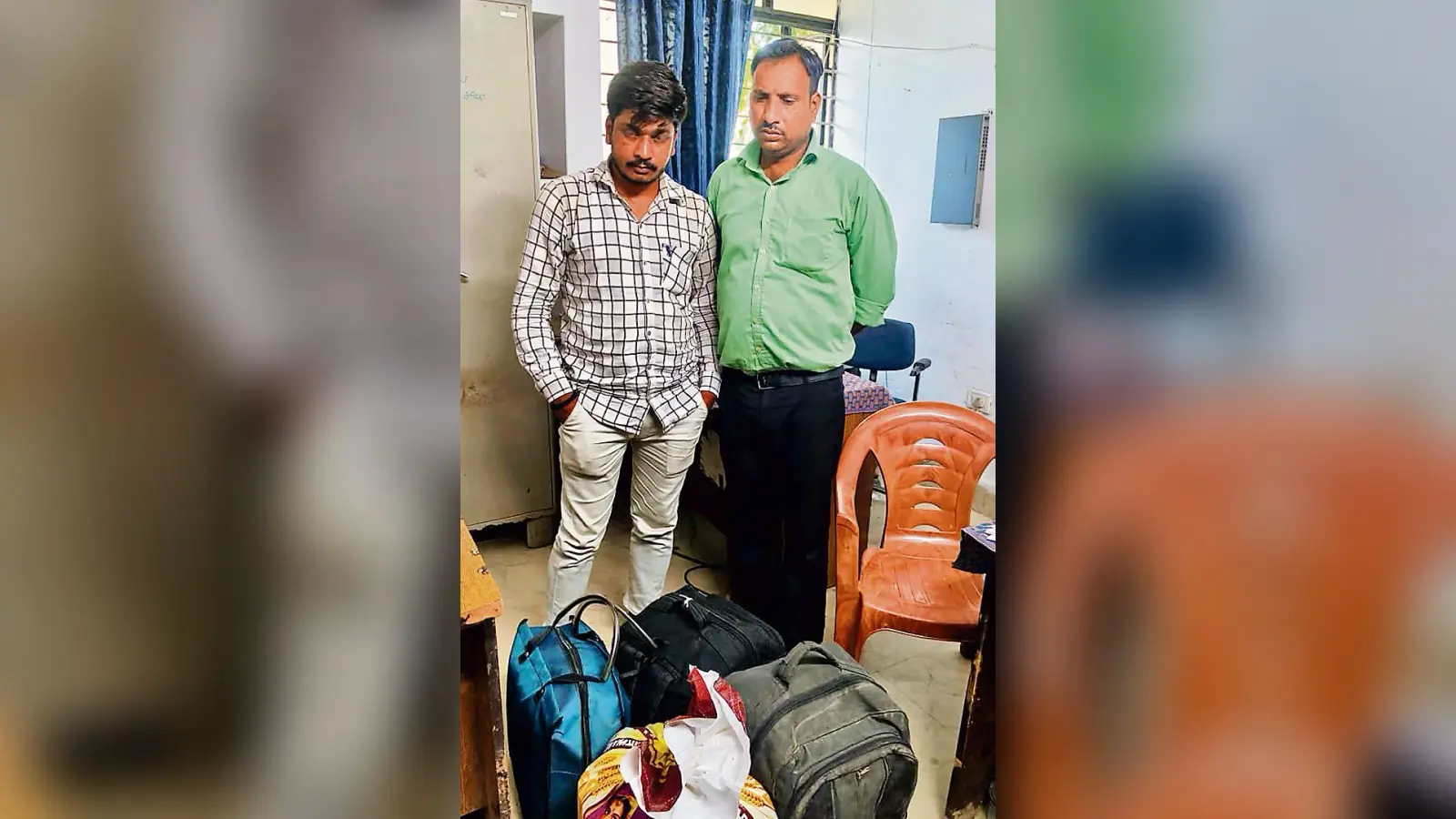 Gopalganj News : बलथरी चेकपोस्ट पर 86 लाख रुपये की चांदी के साथ दो को पुलिस ने दबोचा