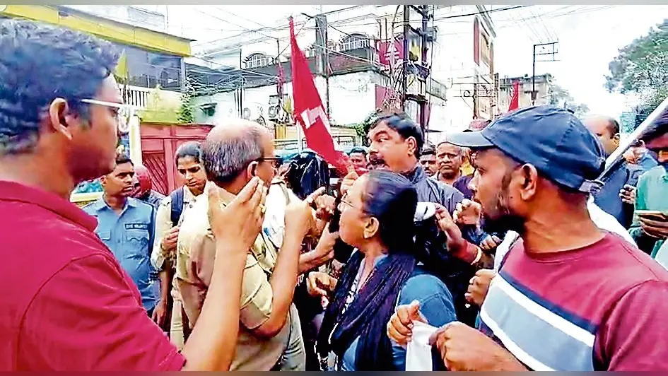 रानीगंज में हड़ताल के समर्थन में उतरे श्रमिक और किसान, चार वामपंथी हुए अरेस्ट, फिर छूटे