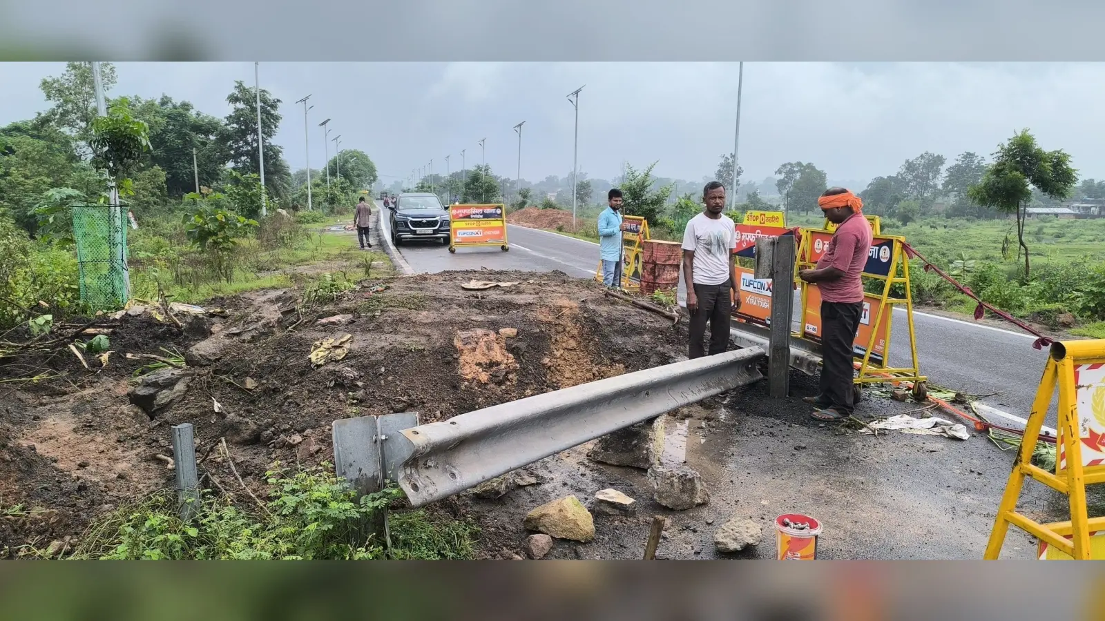Giridih News :गिरिडीह-डुमरी रोड पर बने गोफ की हुई भराई