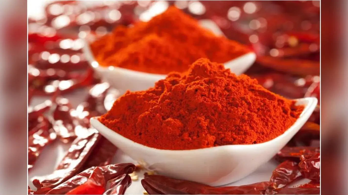 Homemade Chilli Powder: बिना मिलावट,घर पर बनाएं शुद्ध और खुशबूदार लाल मिर्च पाउडर