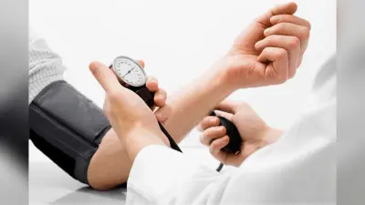 Health Tips: Hypertension: यदि हमेशा सिरदर्द बना रहता है, तो चेक करें अपना बीपी