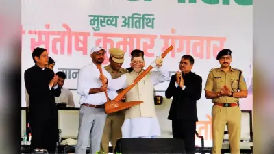 शिक्षा शेरनी का दूध है, जो जितना पियेगा उतना दहाड़ेगा, प्रतिभा सम्मान समारोह में बोले जयराम महतो