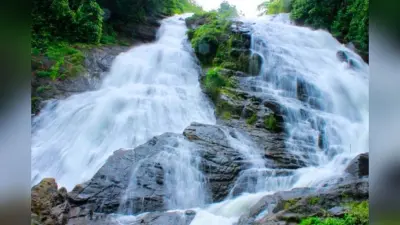 मानसून में खूबसूरती के साथ खतरा भी! बिहार की इन 5 जगहों पर जाने से पहले सोचें दस बार, वरना…