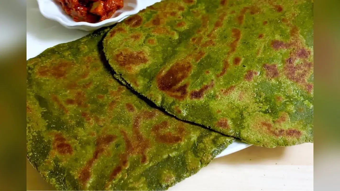 Palak Paratha Recipe: स्वाद और सेहत का बेस्ट कॉम्बो है ये पलाक पराठा, जानें बनाने की आसान विधि