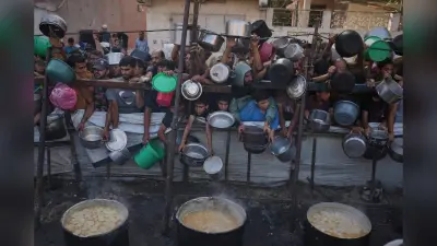 Gaza : मांगने गए खाना, मिली मौत, गाजा में सस्ती हुई लोगों की जान