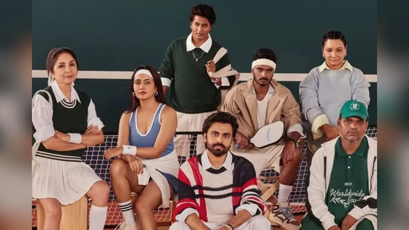 VIRAL: ‘पंचायत’ के सचिव जी और रिंकी का रोमांटिक अवतार, फोटोशूट ने इंटरनेट पर लगायी आग