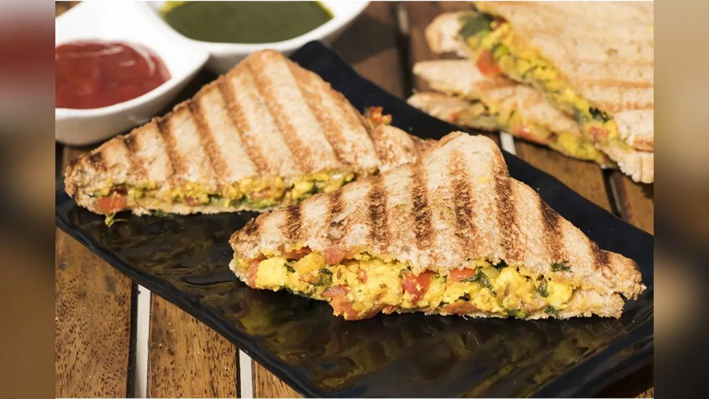 Paneer Bhurji Sandwich: 5 मिनट में बनाएं हेल्दी पनीर भुर्जी सैंडविच,हर किसी को आएगा खूब पसंद