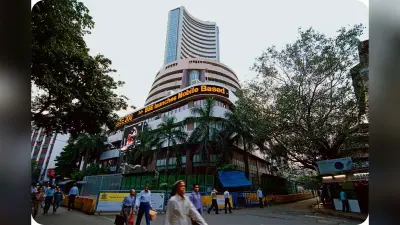 मार्केट में तेजी, सेंसेक्स 119.05 अंक चढ़कर 87, 753.53 पर, निफ्टी 18.7 अंक बढ़कर 25, 230.75 अंक पर