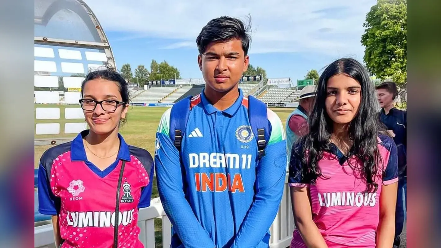 वैभव सूर्यवंशी की बेताब फैंस, दो लड़कियों ने मिलने के लिए तय की मीलों की लंबी दूरी, देखें तस्वीरें