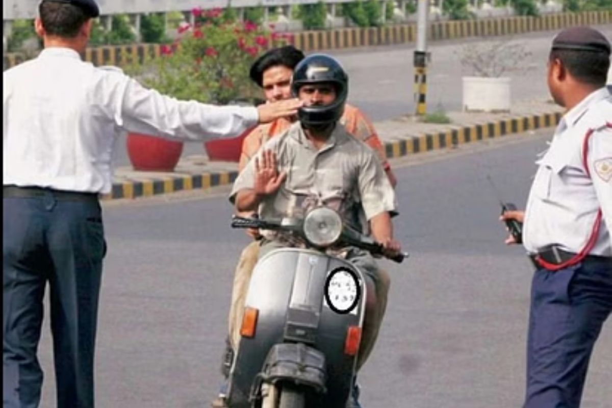 बिहार में आज से बिना हेलमेट या सीट बेल्ट के निकलें तो आपकी खैर नहीं, नए ट्रैफिक नियम के तहत हो सकती है…