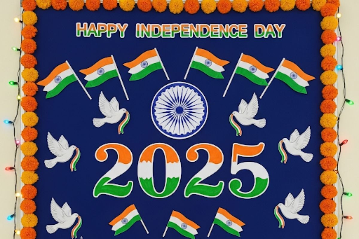 Happy Independence Day Black Board Decoration Ideas
