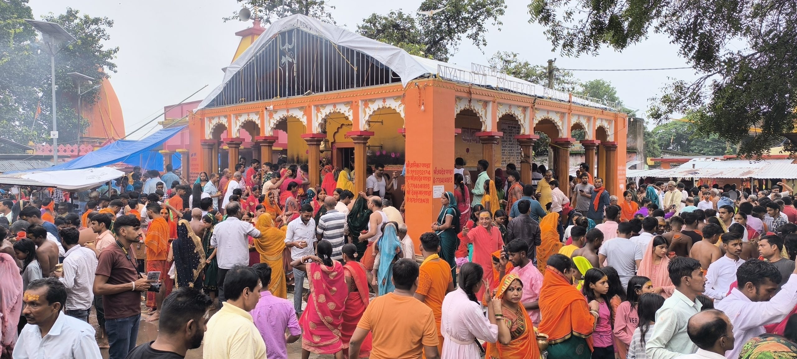 Giridih News: झारखंडधाम मंदिर में उमड़े श्रद्धा का सैलाब