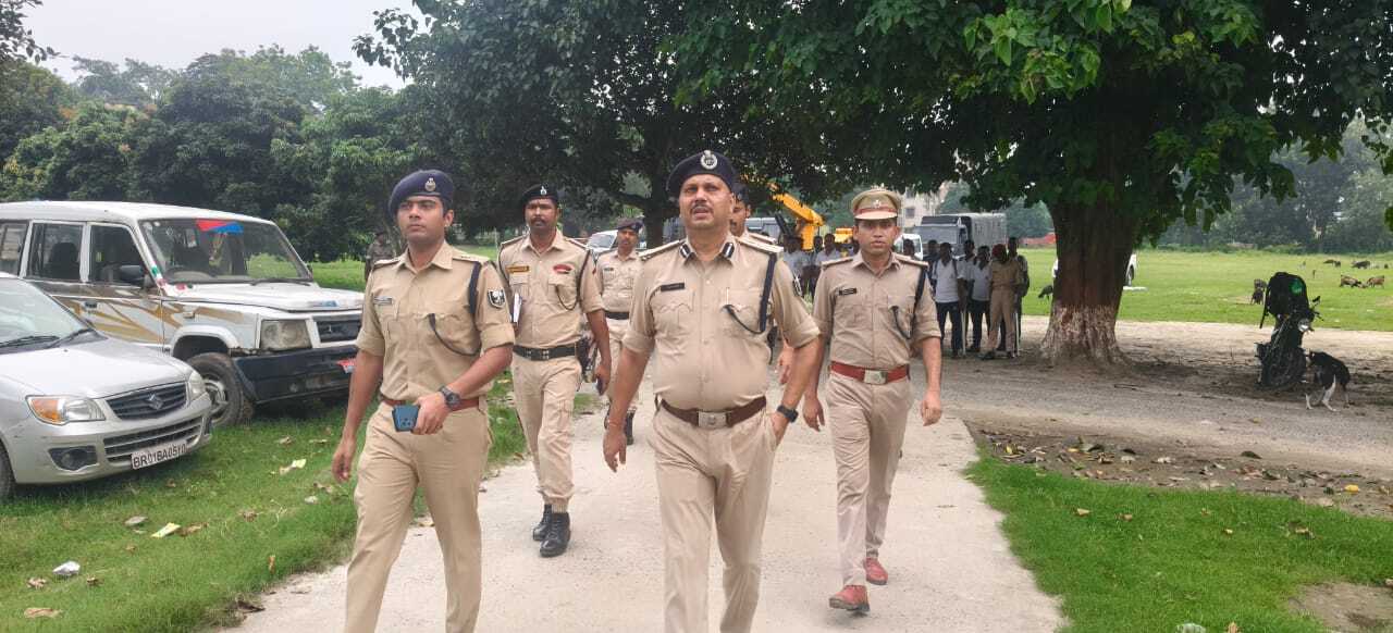 डीआईजी ने जांची नये सिपाहियों के बुनियादी प्रशिक्षण