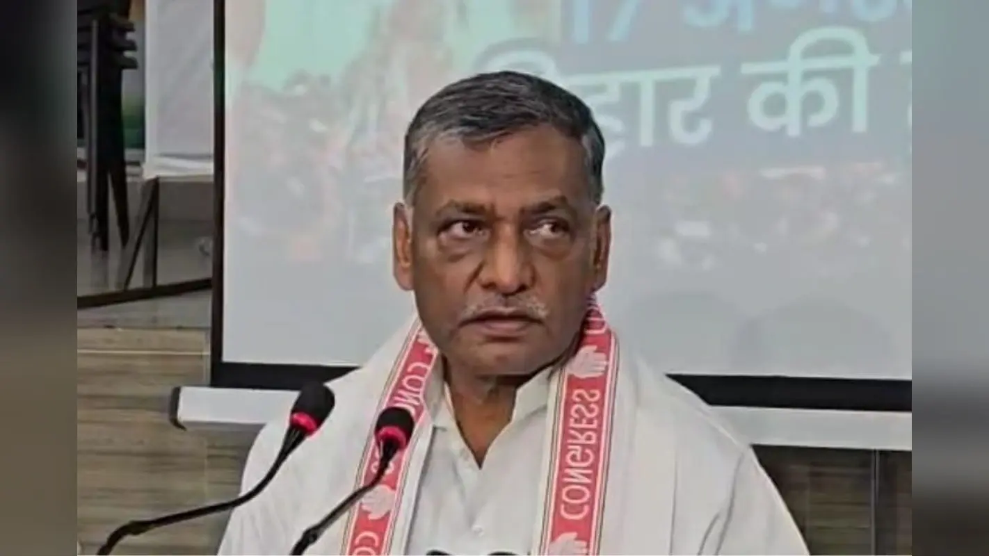 अखिलेश प्रसाद सिंह ने बताया कब संविधान अच्छा हो सकता है, बोले- इलेक्शन कमिशन मूर्ख और धूर्त…