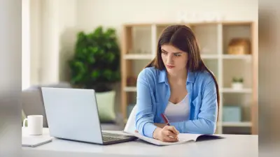 12वीं आर्ट्स के बाद सबसे अच्छा कोर्स कौन सा है? High Salary जाॅब्स के लिए ये हैं टाॅप Option