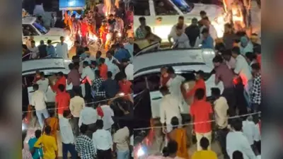Viral Video: बिहार में कार का शीशा तोड़कर बीच रोड पर अंग्रेजी शराब की लूट, कोई बोतल तो कोई उठा ले गया कार्टन