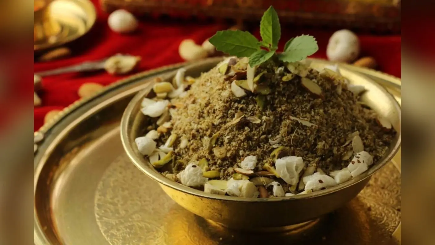 Janmashtami Special Bhog dhaniya Panjiri: लड्डू गोपाल का मन पसंद है ये भोग, इस जन्माष्टमी जरूर बनाएं घर पर