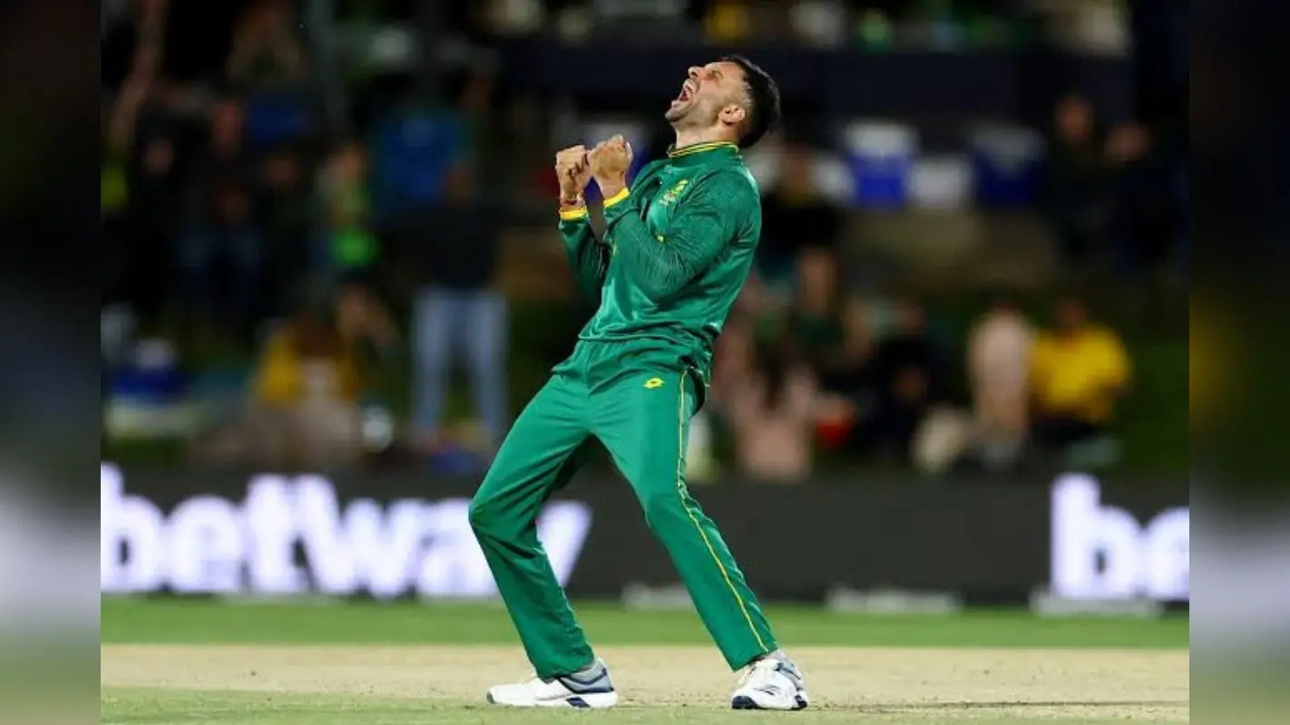 ICC Rankings: गेंदबाजी रैंकिंग में बड़ा फेरबदल, महेश के पीछे कर महाराज बने बादशाह