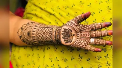 Last Minute Hartalika Teej Mehndi Design: तीज में नहीं मिला मेहंदी के लिए समय, तो इन आसान डिजाइन के साथ सजाएं अपने हाथ