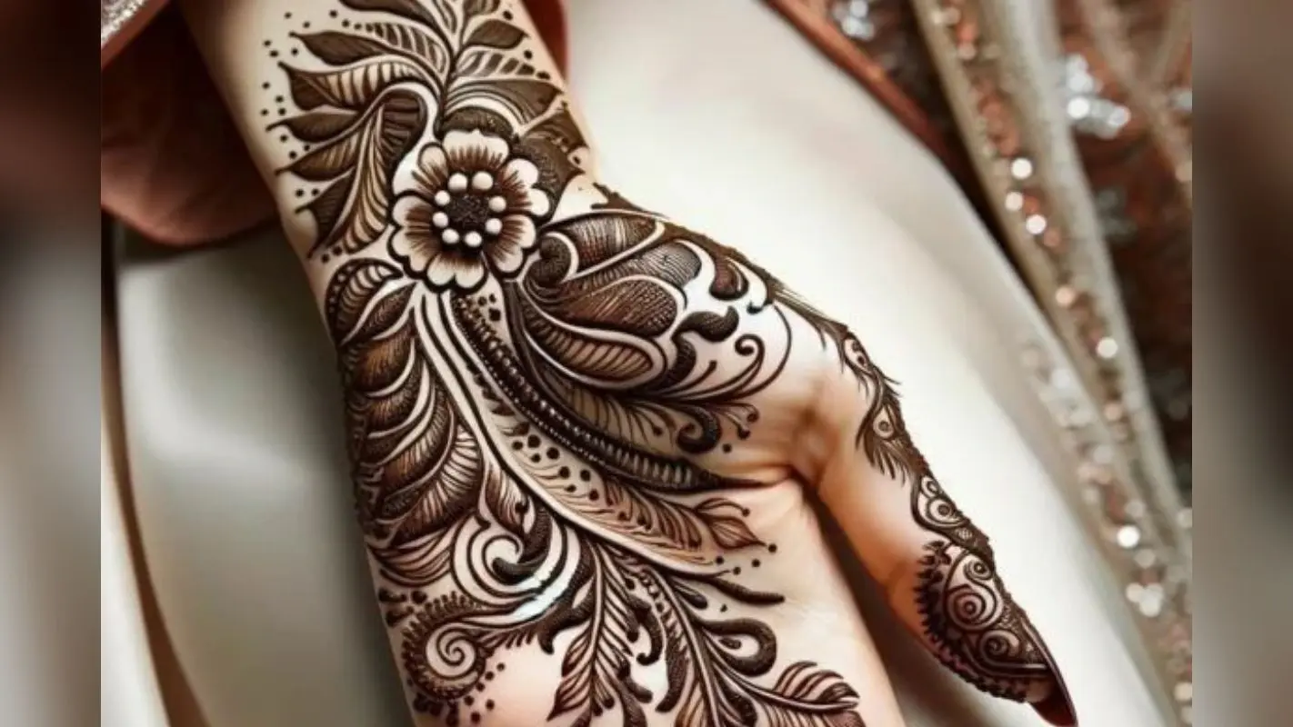 Latest Teej Mehndi Design 2025:तीज के लिए सबसे खूबसूरत और ट्रेंडिंग मेहंदी पैटर्न