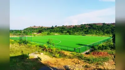 आदिवासी युवाओं के सपनों को उड़ान दे रहा बिरसा मुंडा नेशनल हॉकी अकादमी, 45 बच्चे ले रहे प्रशिक्षण