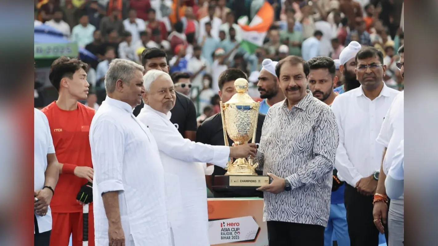 CM नीतीश ने किया हॉकी एशिया कप ट्रॉफी का शुभारंभ, रोमांचक मुकाबले में भारत ने चीन को 4-3 से हराया