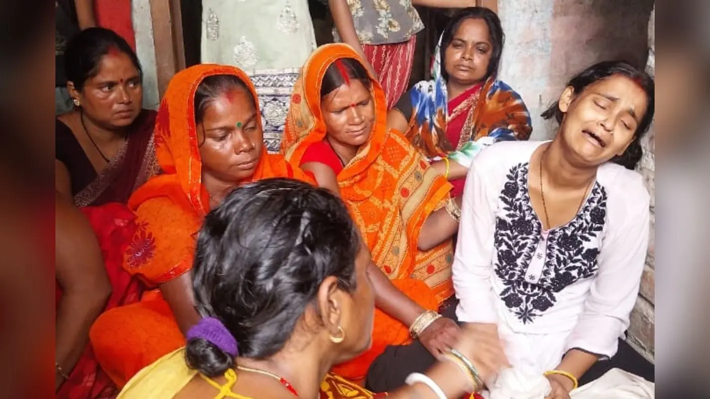 बिहार में गर्लफ्रेंड के बुलावे पर घर पहुंचे प्रेमी की हत्या, लाठी-डंडे और धारदार हथियार लेकर तैयार थे प्रेमिका के घरवाले
