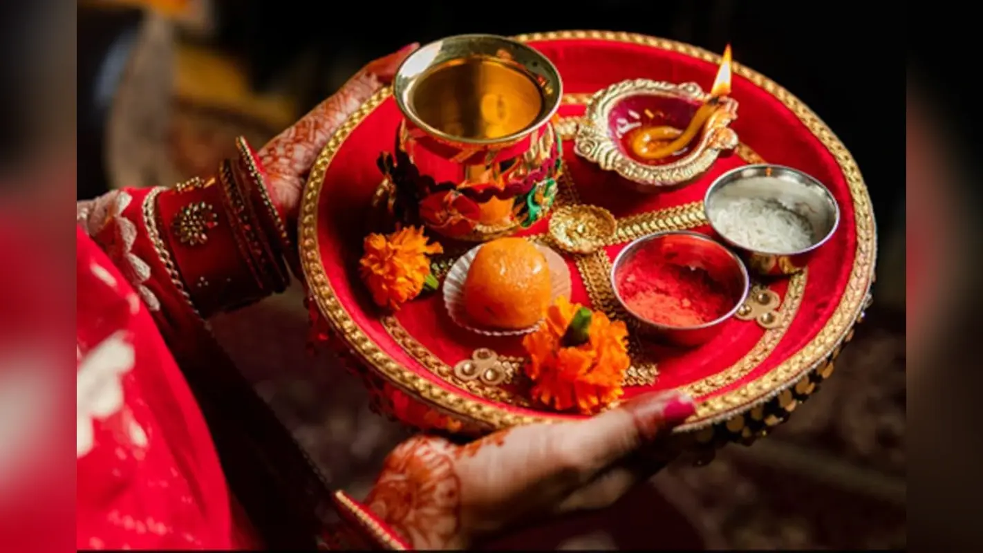 Sargi Thali Hartalika Teej 2025: हरतालिका तीज सरगी थाली में शामिल करें एनर्जी से भरपूर 5 चीजें