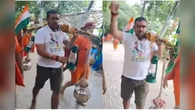 कांवड़ पर टंगा लालटेन, सीने पर तेजस्वी की फोटो… बाबाधाम में RJD फैन ने मांगी लालू के लाल को CM बनने की मन्नत