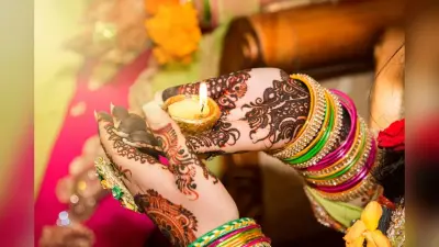 Simple Teej Mehndi Designs: इस तीज लगाएं ये खूबसूरत मेहंदी डिजाइंस, वाहवाही करते नहीं थकेंगे आपके पिया जी