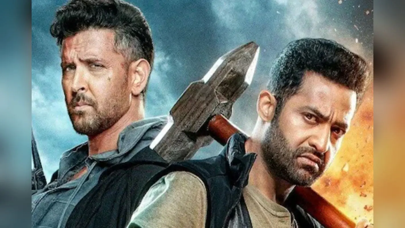 War 2 Movie Review: रोमांच और बेजोड़ एक्शन फिल्म को बनाती है ब्लॉकबस्टर, ऋतिक रोशन-एनटीआर की जोड़ी ने मचाया धमाल
