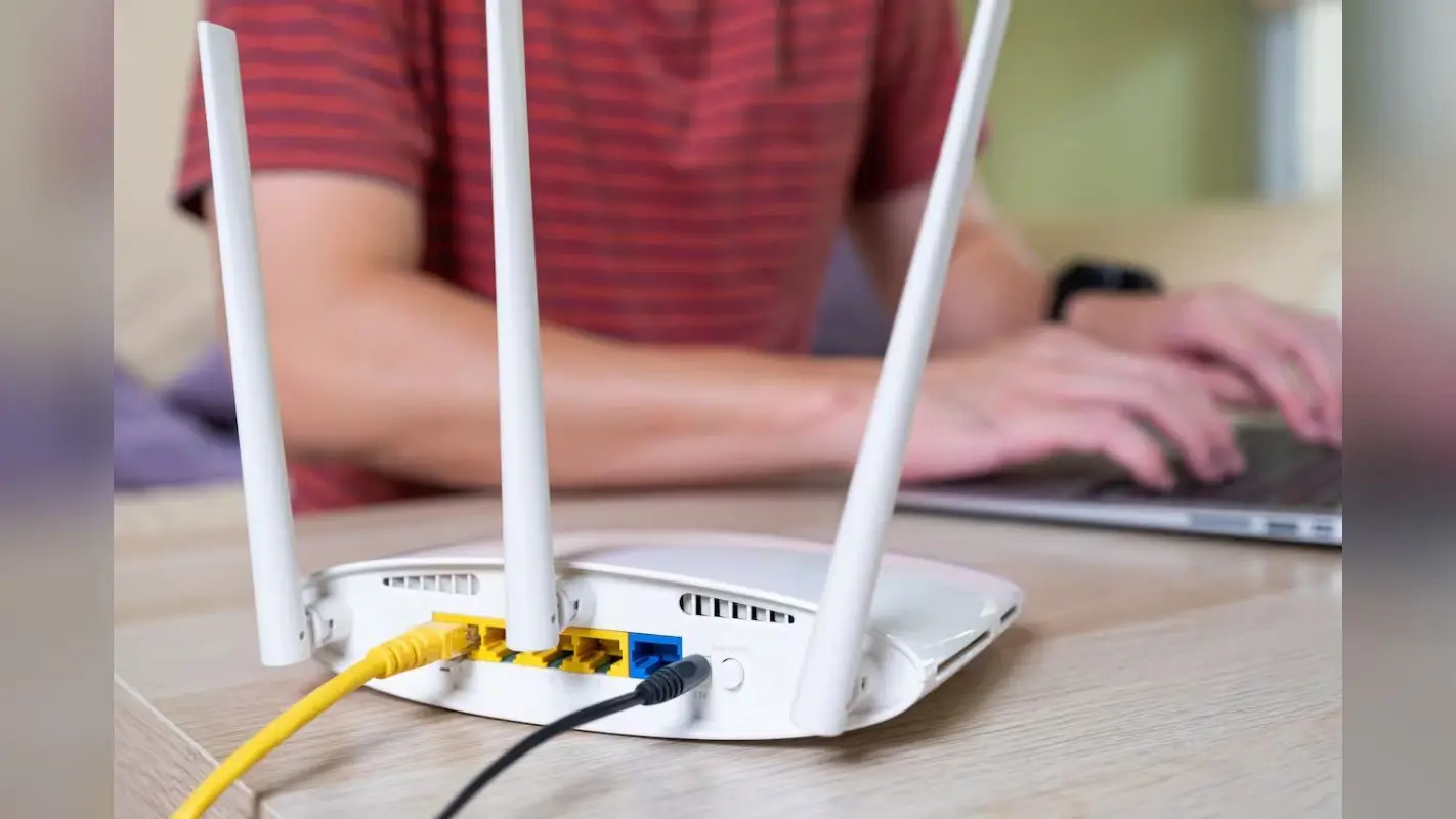 Wi-Fi इंटरनेट हो गया स्लो? तो राउटर के पास से हटा दें ये चीजें, फिर रॉकेट की स्पीड में डाउनलोड होगी मूवी