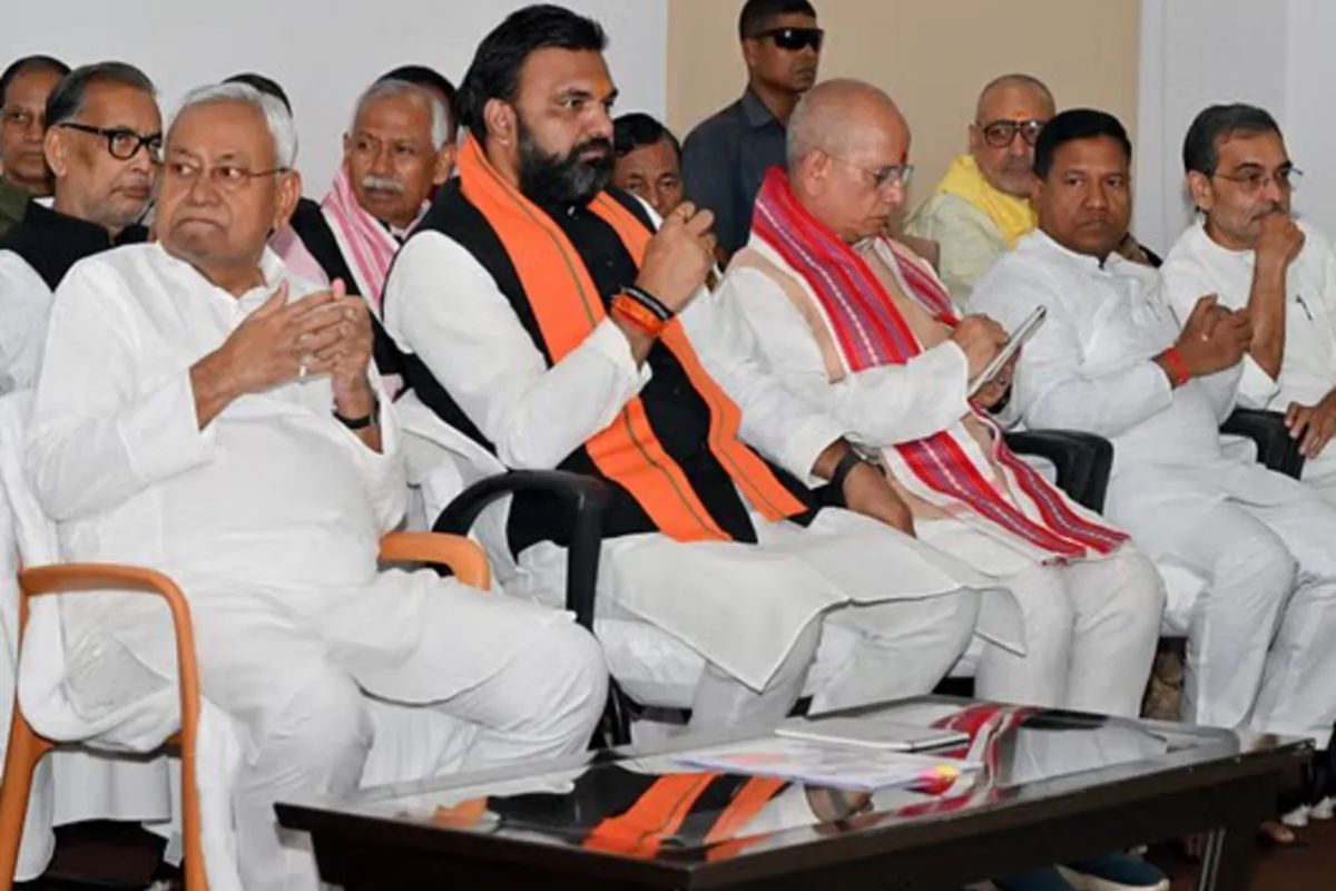 NDA Seat Sharing: चुनाव की तारीखों के ऐलान के बाद NDA में हो सकता है सीटों का बंटवारा, अभी भी एक साथी का हो रहा इंतजार