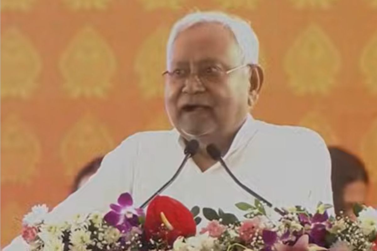PM Modi in Purnia: पूर्णिया में सीएम नीतीश बोले- बीच में गड़बड़ हुआ अब नहीं होगा, पीएम मोदी ने बिहार के लिए बहुत काम किया