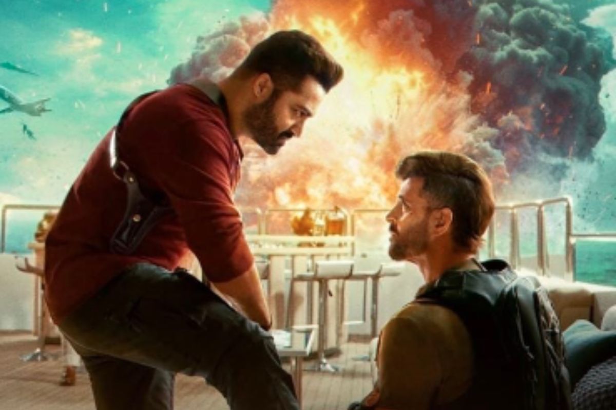 War 2 Box Office Collection Day 21: लाखों पर सिमटी ऋतिक रोशन की ‘वॉर 2’, कमाई जान पटक लेंगे सिर