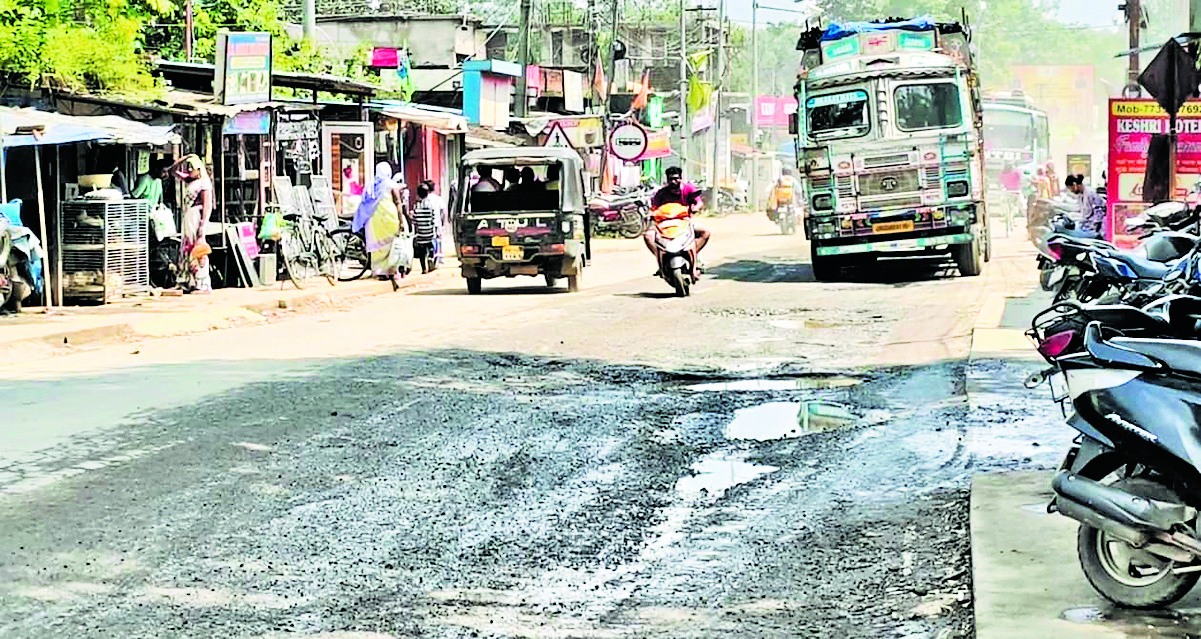 Rourkela News: 11 करोड़ हुए खर्च, फिर भी एनएच-143 की हालत खस्ता