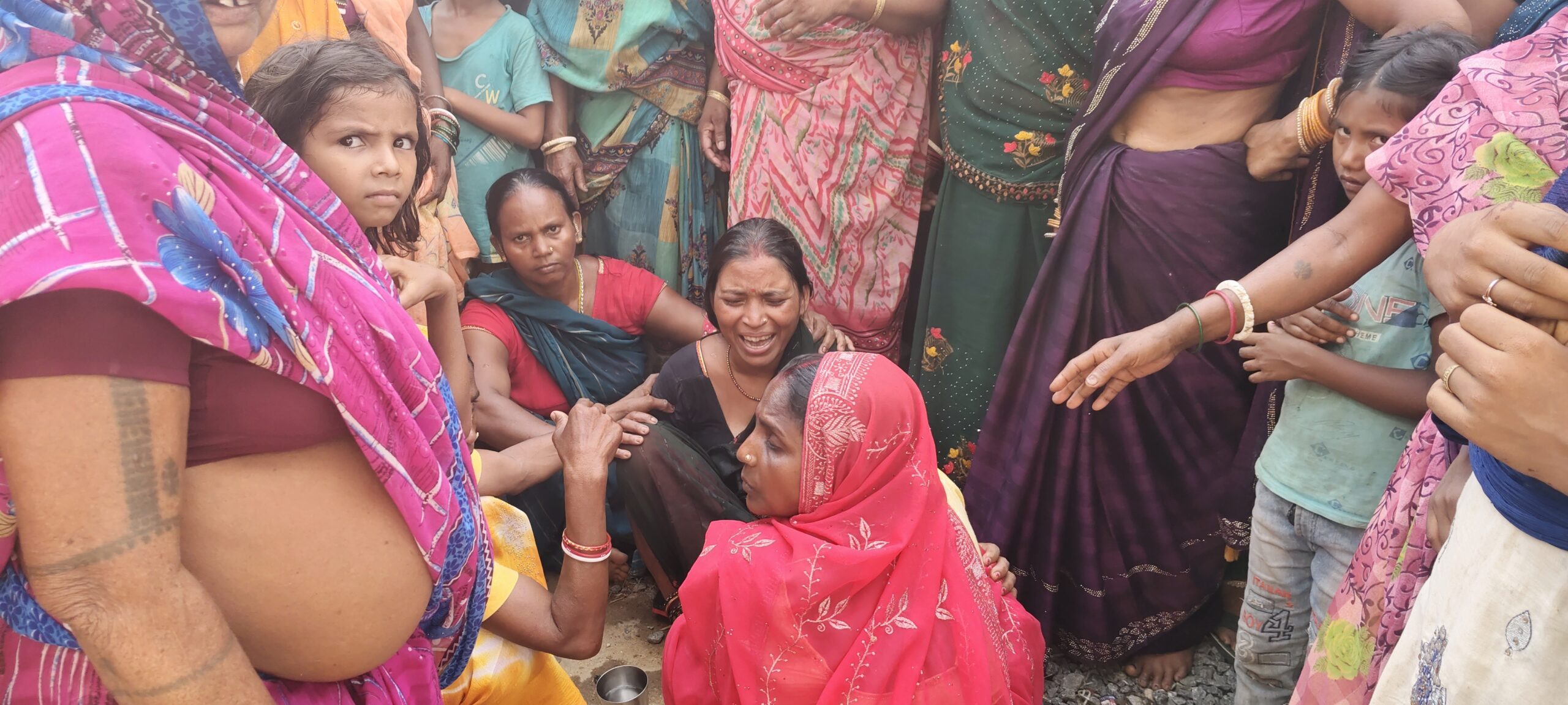 Giridih news: दोहरे हत्याकांड के आरोपी श्रीकांत का शव कड़ी सुरक्षा के बीच पहुंचा घर