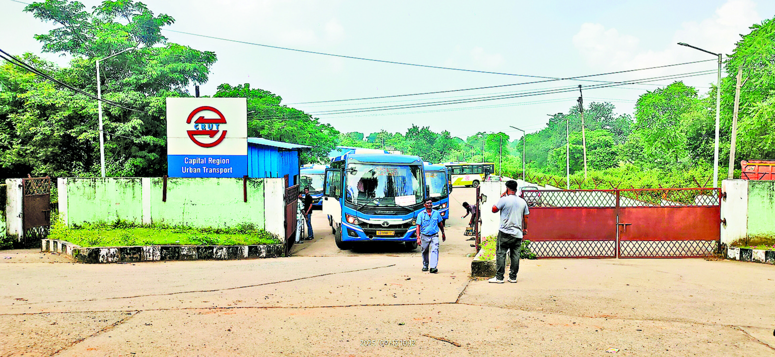 Bhubaneswar News: आमो बस चालकों की हड़ताल से भुवनेश्वर व राउरकेला में सार्वजनिक परिवहन सेवाएं प्रभावित, लोग रहे परेशान