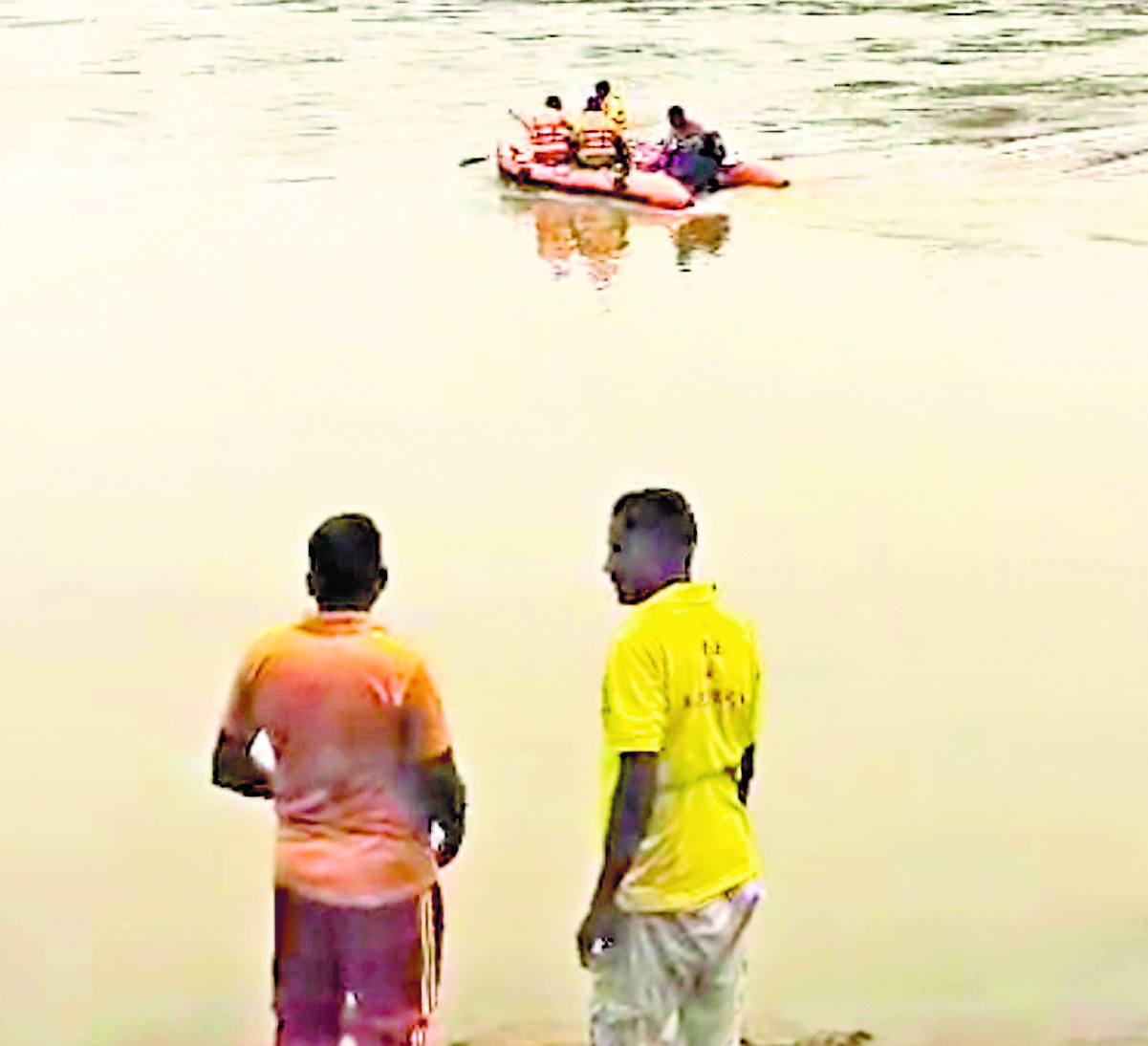 Rourkela news : ब्राह्मणी नदी में नहाने गया युवक डूबा, रेस्क्यू ऑपरेशन जारी