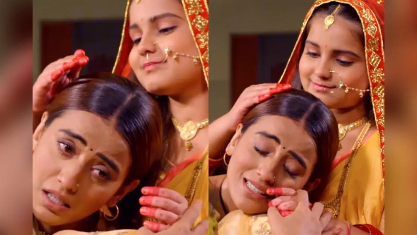 Akshara Singh Viral Video: नवरात्रि पर अक्षरा सिंह ने गाया ‘भोली-सी मैया’, फैंस बोले- दिव्य रूप में नजर आईं एक्ट्रेस