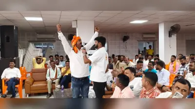 Bihar Election Express: औरंगाबाद की जनता में बहुत है गुस्सा, चौपाल के मंच पर ही भिड़ गये पूर्व सांसद और विधायक