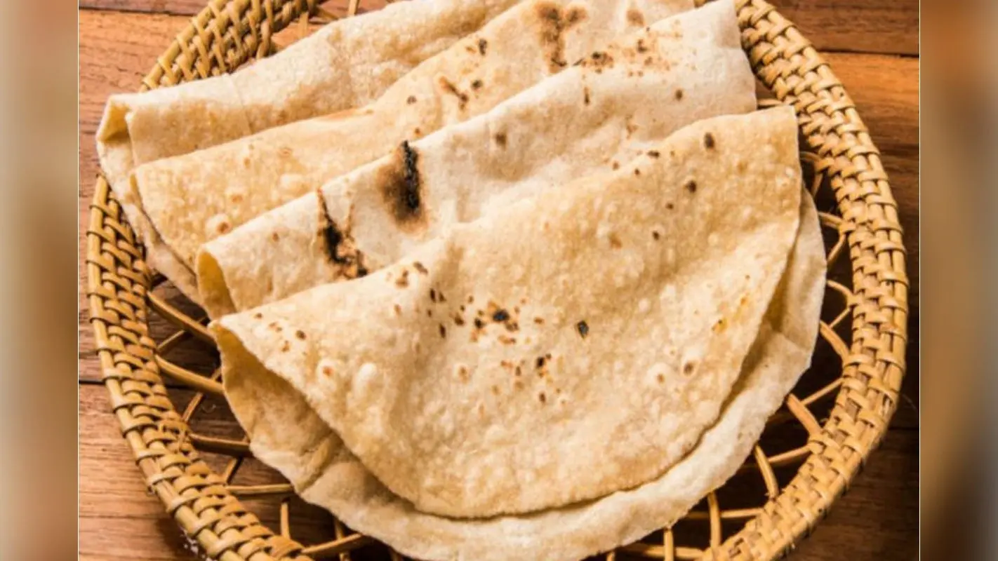 Basi Roti Khane ke Fayde: क्या सच में बासी रोटी खाने से बनती है सेहत, जानें 5 हैरान कर देने वाले फायदे