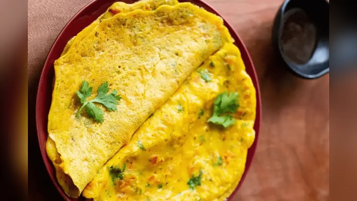 Besan Chilla Recipe: मिनटों में बनाएं क्रिस्पी और हेल्दी बेसन चीला, बच्चों और बड़ों का फेवरेट नाश्ता