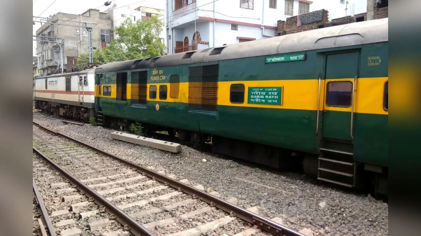 Bihar Train News: पटना-कोलकाता गरीब रथ अब बिहार के इस स्टेशन से खुलेगी, जानिए रूट और टाइमिंग