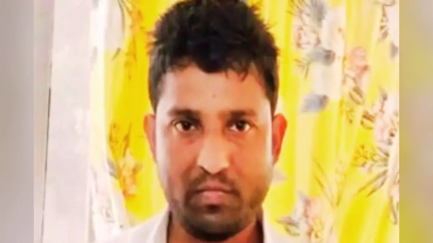 जमशेदपुर में आंख में मिर्च पाउडर डालकर दिनदहाड़े 30 लाख की लूट, अपराधियों ने फायरिंग भी की