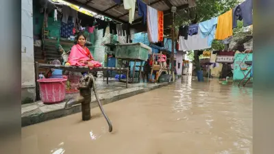 Delhi Flood: यमुना के बढ़ते जलस्तर के कारण दिल्ली में बढ़ा बाढ़ का खतरा
