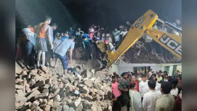 Video: धनबाद के लोदना में बड़ा हादसा, जर्जर आवास गिरने से तीन की मौत, चार घायल